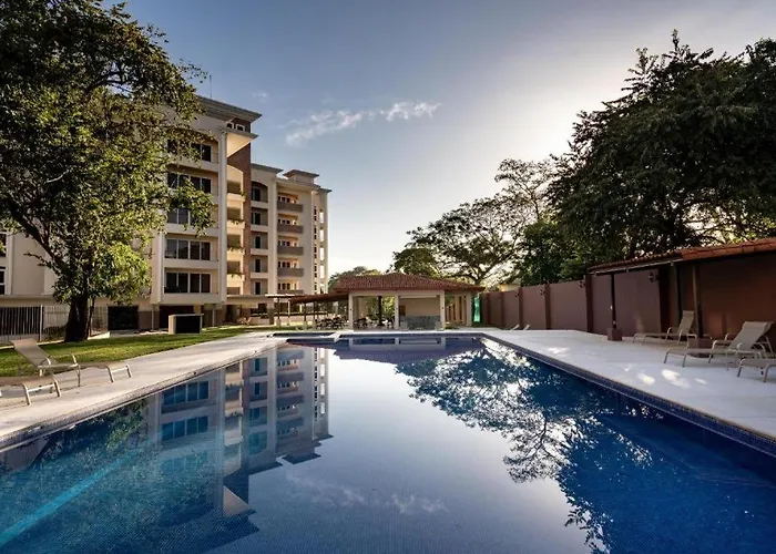 Apartment Tropical Luxury 2bdr - Pool View - At The