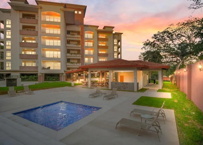 Apartment Tropical Luxury 2bdr - Pool View - At The Tamarindo