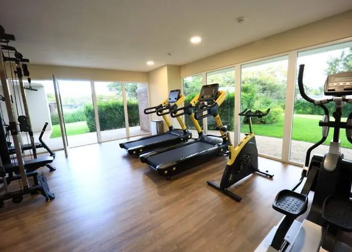 Tropical Luxury 2bdr - Pool View - At The Apartment *