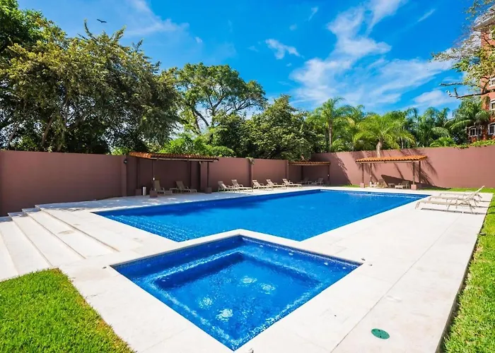Tropical Luxury 2bdr - Pool View - At The *